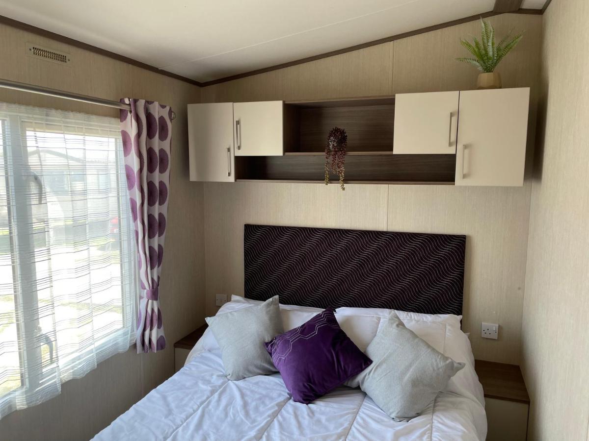 Apartment Pk - With Decking *